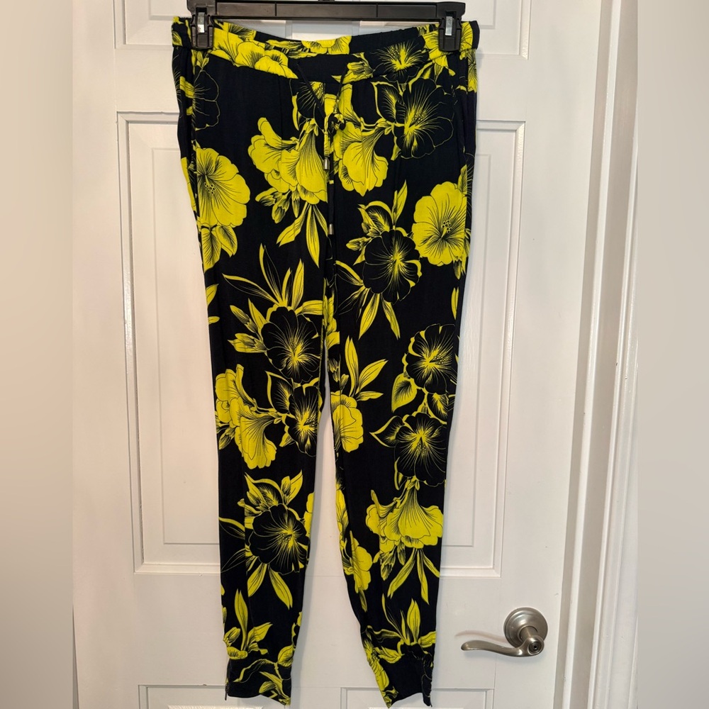 Stylus Black Yellow Floral Pants Size M Rayon Drawstring Ankle Zip